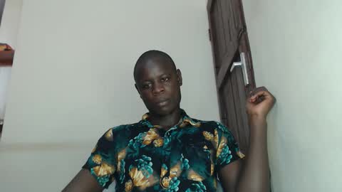 Snapshot of purple_hearts chatting on February 2, 12:15 pm purple_hearts online show from February 2, 12:15 pm