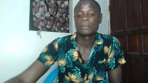 Snapshot of purple_hearts chatting on February 16, 2:51 am purple_hearts online show from February 16, 2:51 am