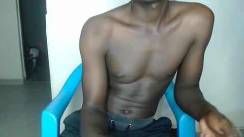 Snapshot of purple_hearts chatting on February 16, 6:59 pm purple_hearts online show from February 16, 6:59 pm