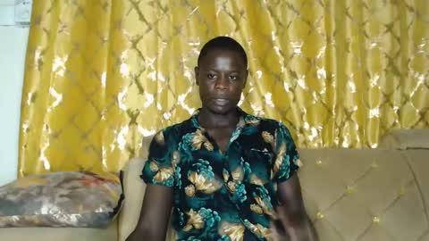 Snapshot of purple_hearts chatting on February 21, 3:07 am purple_hearts online show from February 21, 3:07 am