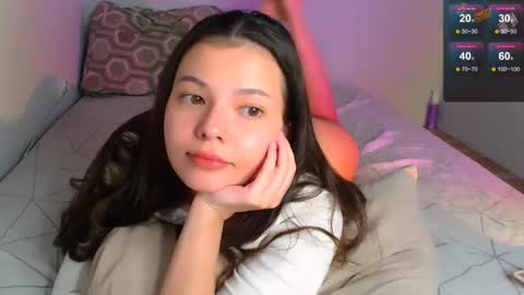 Snapshot of purple_peach chatting on October 23, 1:21 pm Carolyn online show from October 23, 1:21 pm