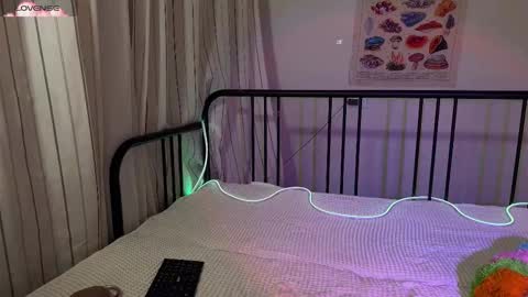 Francine online show from September 22, 9:50 pm