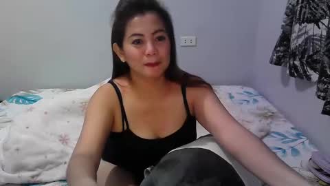 Snapshot of purpledust06 chatting on February 7, 2:15 pm Athena online show from February 7, 2:15 pm