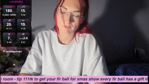 Snapshot of purplerainn69 chatting on December 20, 8:38 pm PurpleRainn69 Dina online show from December 20, 8:38 pm