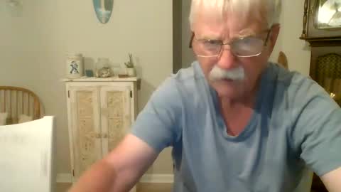 Snapshot of purpleshroom chatting on October 2, 3:35 am purpleshroom online show from October 2, 3:35 am