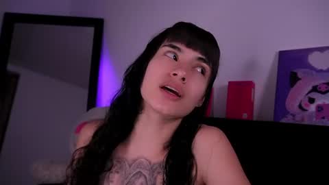Alynn online show from August 4, 1:53 am