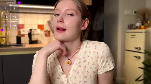 Aileen online show from December 19, 7:32 pm