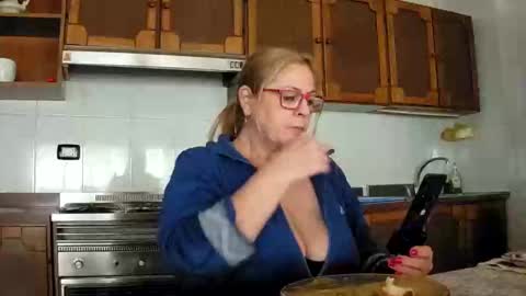 Mary online show from January 25, 1:19 pm