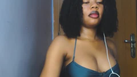 Snapshot of pussy_x_cookie chatting on February 25, 6:45 am stella online show from February 25, 6:45 am