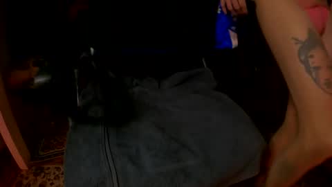 pussyandcocksucker online show from December 9, 4:01 am