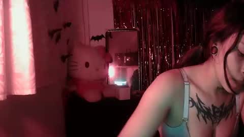 Katiux online show from October 22, 2:34 am