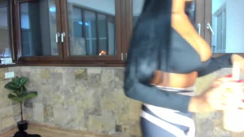 Snapshot of pussydollxx chatting on February 3, 7:10 pm Andreea online show from February 3, 7:10 pm