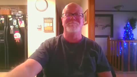 pussylover1365 online show from January 22, 9:43 pm