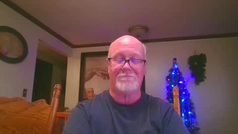 pussylover1365 online show from February 12, 10:04 pm