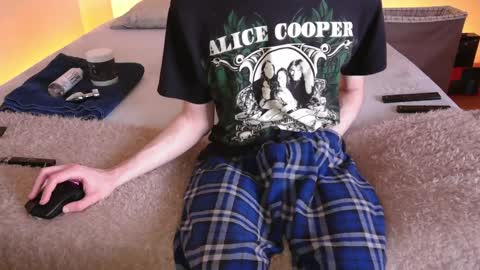 Snapshot of pussylover2182 chatting on December 26, 3:59 am pussylover2182 online show from December 26, 3:59 am