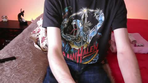 Snapshot of pussylover2182 chatting on January 8, 7:34 am pussylover2182 online show from January 8, 7:34 am