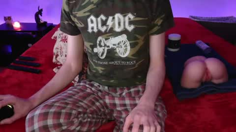 Snapshot of pussylover2182 chatting on March 5, 6:12 am pussylover2182 online show from March 5, 6:12 am