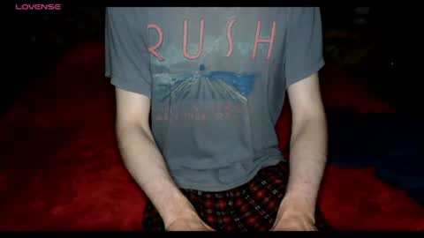 pussylover2182 online show from July 18, 12:15 am