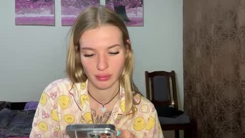 Lina online show from September 26, 6:45 pm