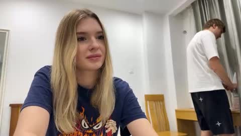 Lina online show from December 2, 7:20 pm