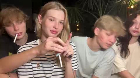 Lina online show from March 4, 1:39 pm