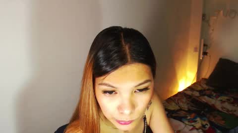 Snapshot of pussywetandwild chatting on January 4, 1:21 pm LHARA online show from January 4, 1:21 pm