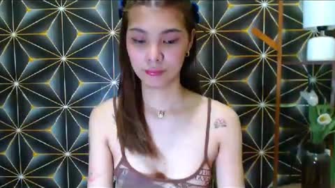 Snapshot of pussywetandwild chatting on January 19, 8:29 am LHARA online show from January 19, 8:29 am