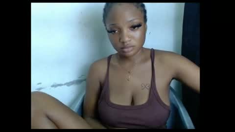 pussyxwetx online show from April 28, 10:04 pm