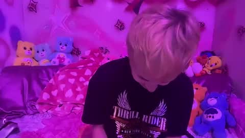 Snapshot of pvnkpixie chatting on September 18, 3:14 pm pvnkpixie online show from September 18, 3:14 pm