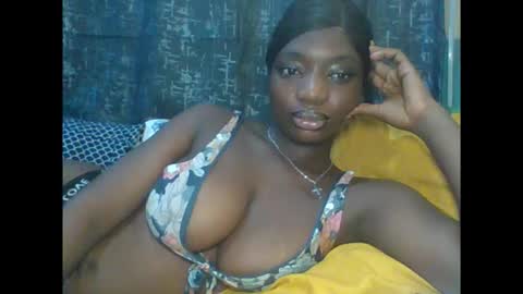 Snapshot of pweedy_ora chatting on October 18, 11:27 pm ora online show from October 18, 11:27 pm