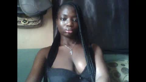 ora online show from May 26, 9:38 am