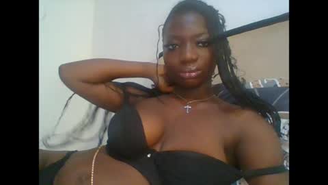 Snapshot of pweedy_ora chatting on July 19, 9:35 am ora online show from July 19, 9:35 am