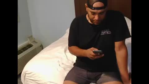 Snapshot of pwnst3rz chatting on December 17, 2:11 pm pwnst3rz online show from December 17, 2:11 pm