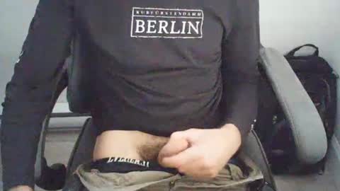 Snapshot of qc1969 chatting on September 21, 10:33 pm qc1969 online show from September 21, 10:33 pm