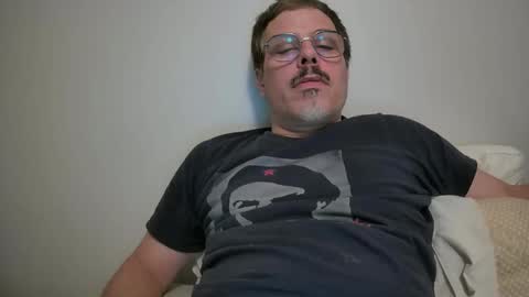 Snapshot of qc4h20 chatting on March 17, 3:11 am horny fox online show from March 17, 3:11 am