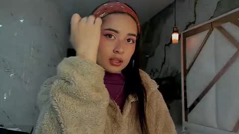 Qetsyah online show from January 19, 1:15 pm