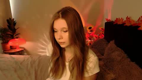 Snapshot of qt_nymph chatting on September 15, 10:15 am Ariel online show from September 15, 10:15 am