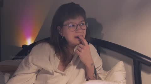 Snapshot of quack__quack chatting on December 9, 4:26 pm online show from December 9, 4:26 pm