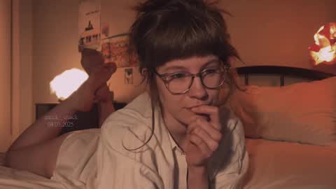 Snapshot of quack__quack chatting on March 4, 3:48 pm online show from March 4, 3:48 pm