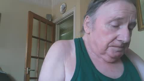 Snapshot of quathead chatting on July 14, 1:28 pm quathead online show from July 14, 1:28 pm