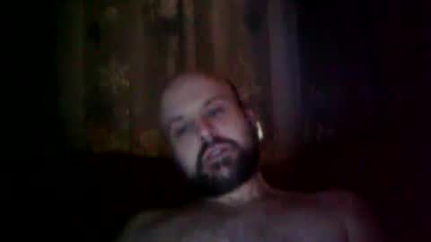 Snapshot of quebecboy233 chatting on December 21, 2:09 am quebecboy233 online show from December 21, 2:09 am