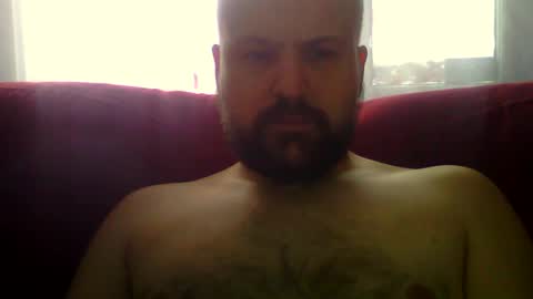 Snapshot of quebecboy233 chatting on January 8, 2:35 pm quebecboy233 online show from January 8, 2:35 pm