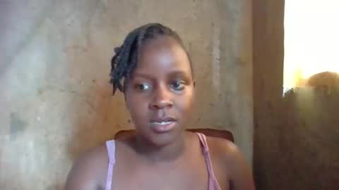 Snapshot of queen014 chatting on November 9, 12:47 pm queen014 online show from November 9, 12:47 pm