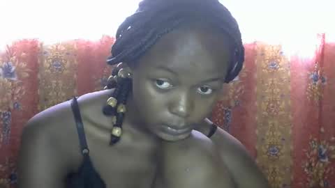 Snapshot of queen_banice chatting on October 22, 11:21 am queen_banice online show from October 22, 11:21 am
