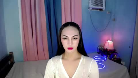 queen_danaya online show from July 3, 7:09 pm