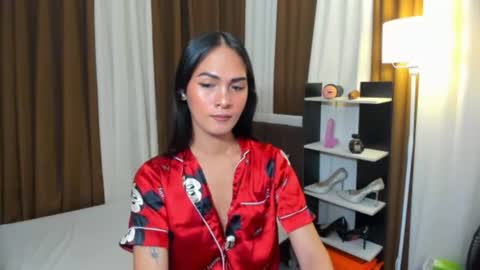 Snapshot of queen_dyosa chatting on November 27, 6:10 pm Queen Dyosa online show from November 27, 6:10 pm