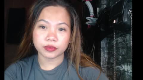 Snapshot of queen_fucker23 chatting on December 17, 7:42 pm Angel online show from December 17, 7:42 pm