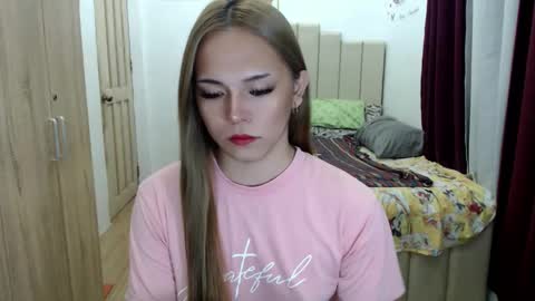 shawny online show from April 24, 2:36 am