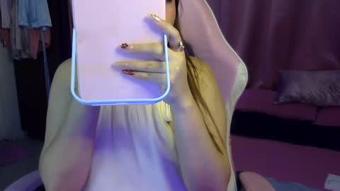 QueenHennessy online show from February 23, 11:22 am