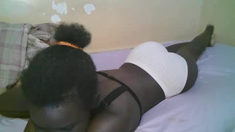 queen_latasha online show from February 28, 6:03 am